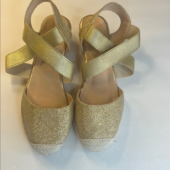 Shoes - Elegant Gold Women's Strappy Sandal Espadrilles Size 39